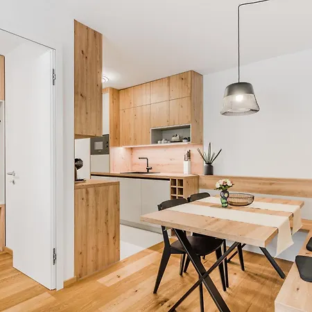 Mountain Melody Apartment *